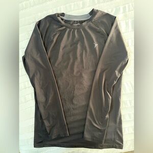 Long-Sleeve Performance Shirt - Black